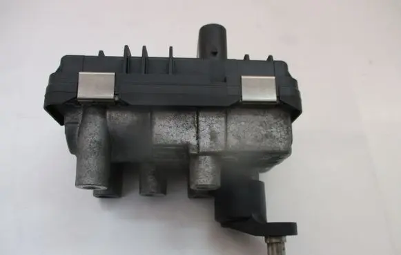 Jaguar XE Turbine electric control actuator 4933519600 6NW010430 204DTD