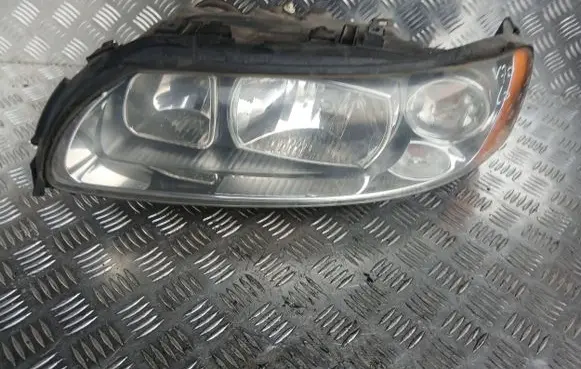 Volvo V70 Headlight/headlamp 30698835 89900331