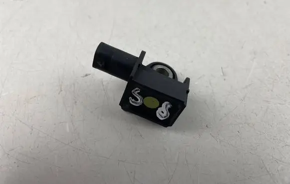 Skoda Superb B8 (3V) Airbag deployment crash/impact sensor 5Q0959651B
