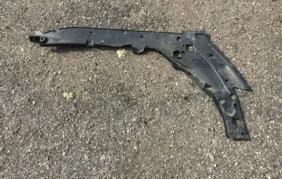 Dodge Durango Top upper radiator support slam panel 05182512AC