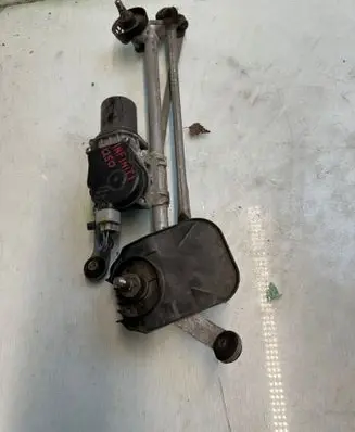 Infiniti Q50 Front wiper linkage and motor UNF1NF