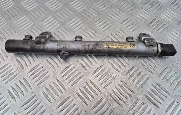 Mercedes-Benz CLS C219 Fuel main line pipe A6420702595 006511