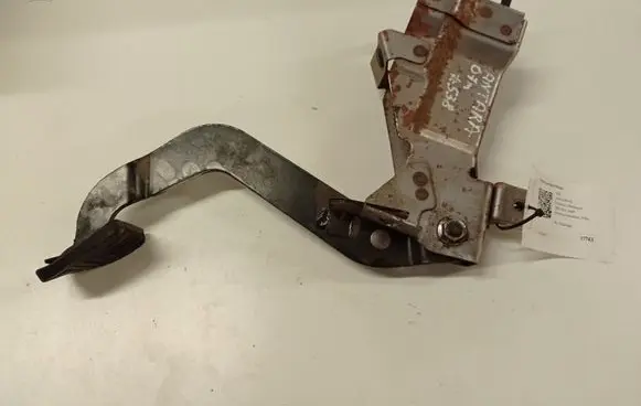 Opel Antara Brake pedal 030653