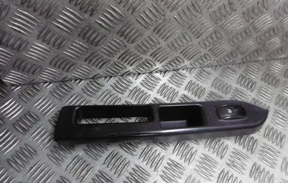 KIA Rio Quarter vent window switch 612W19310