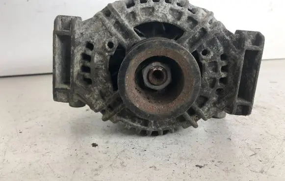 Opel Zafira B Generator/alternator 0124425023 55556066