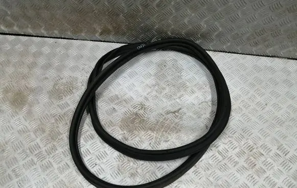 Dacia Duster II Seal rubber (tailgate) 