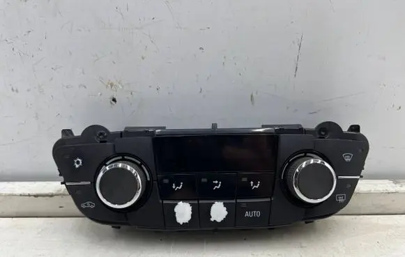 Opel Insignia A Climate control unit 13273097