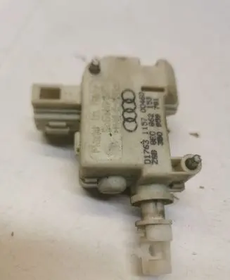 Audi A4 S4 B7 8E 8H Central locking motor 3B0959781 8E0862153 763115700460