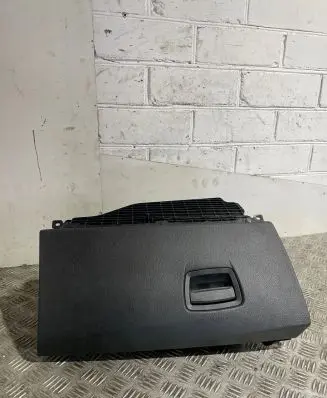 BMW 5 F10 F11 Glove box 9173907 9166683
