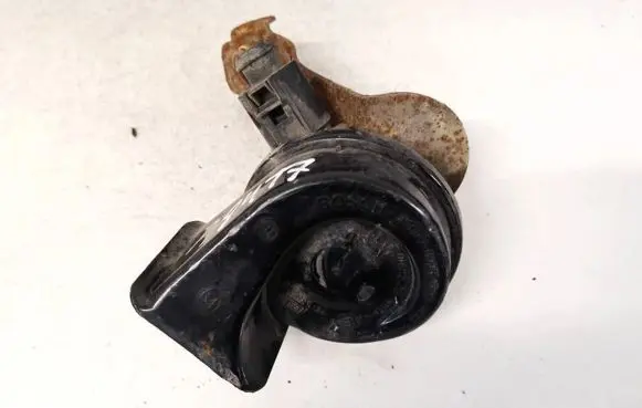 Skoda Octavia Mk2 (1Z) Horn signal e9001157
