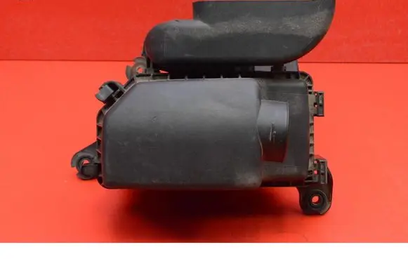 Hyundai i20 (PB PBT) Air filter box 281101J110