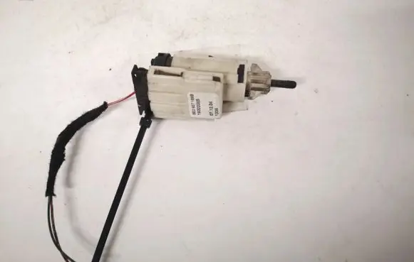 Audi A4 S4 B6 8E 8H Brake pedal sensor switch 8e0927189b