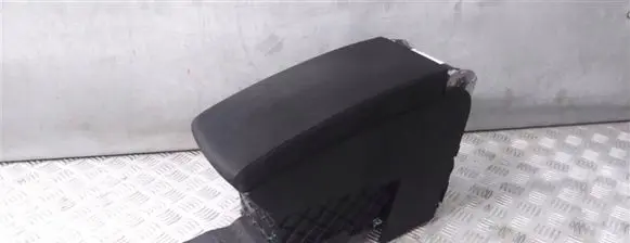 Volkswagen PASSAT CC Armrest