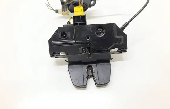 Opel Vectra C Tailgate/trunk/boot lock/catch/latch 09180104 495072894