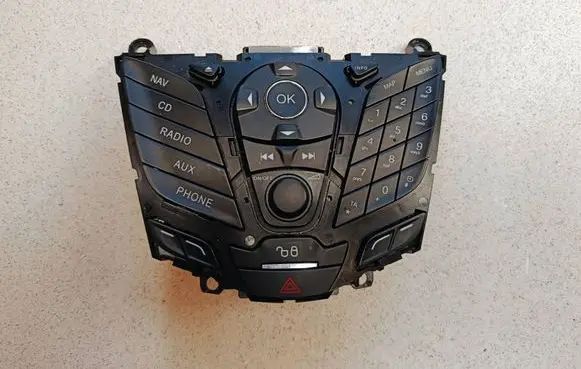 Ford Focus Head unit multimedia control AM5T18K811CD 49A0597D 331411000