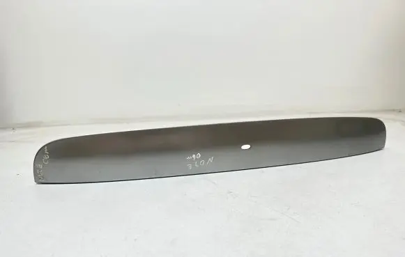 Trunk door license plate light bar