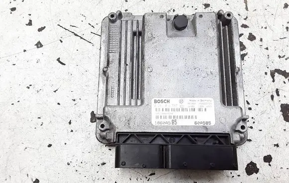 Mitsubishi Lancer VIII Engine control unit/module 1860A585 0281014585