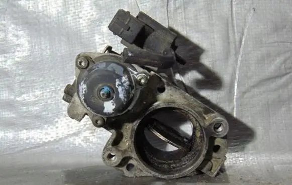 Opel Astra H Engine shut-off valve 55195040