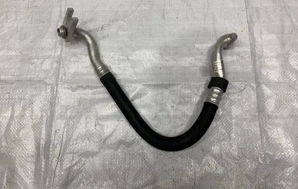 Maserati Grecale Air conditioning (A/C) pipe/hose 06701564360