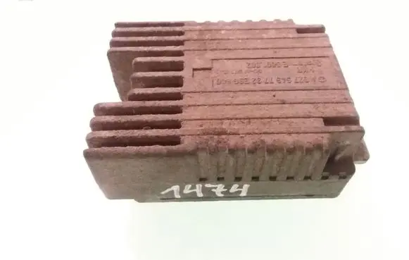 Mercedes-Benz E W210 Fan control module A0275457732