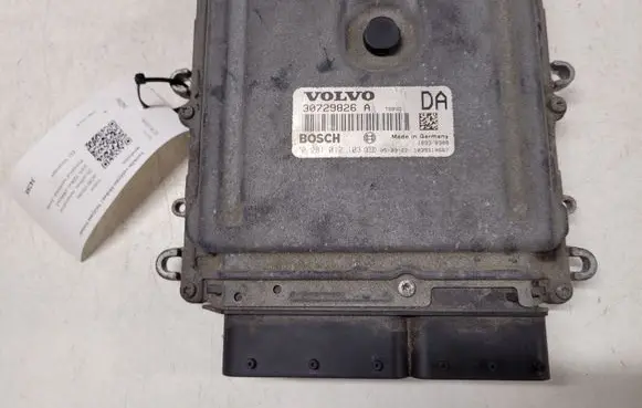 Volvo XC90 Engine control unit/module 30729826 0281012103