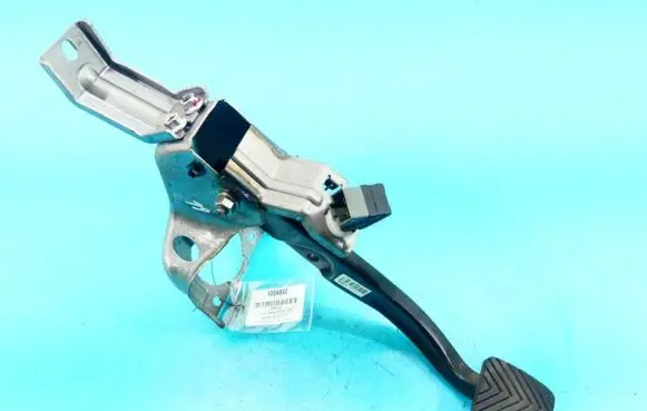 Hyundai Elantra Pedal assembly 32800-3X100 IMPRK1059880