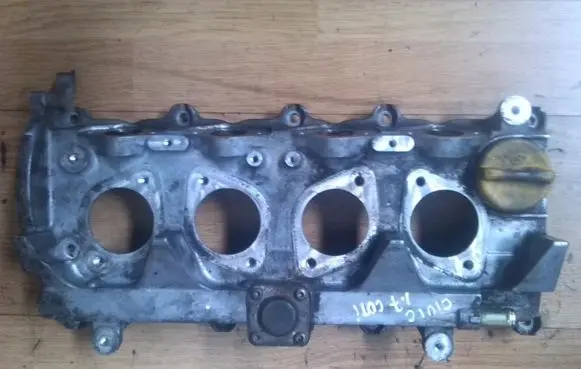 Honda Civic Rocker cam cover 897862563
