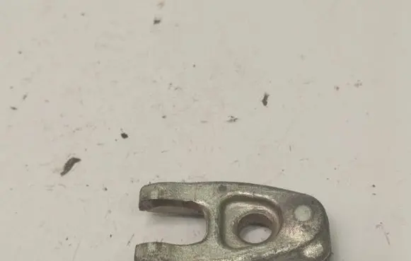 Nissan Qashqai Fuel Injector clamp holder 