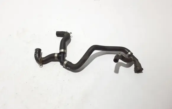 Volvo V60 Engine coolant pipe/hose 32138843