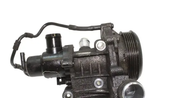 Mercedes-Benz CLA C117 X117 W117 Water pump A6512000501