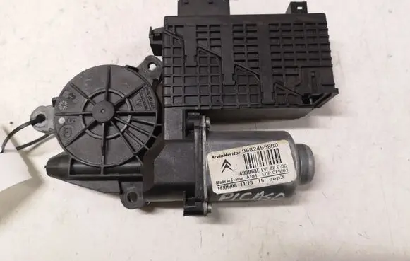 Citroen C4 I Picasso Front door window regulator motor 9682495880 400963E