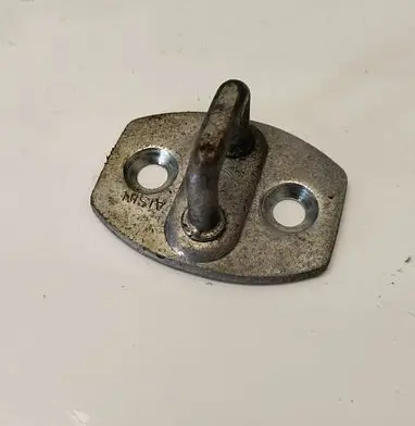 Toyota Avensis T250 Front door lock loop/hook striker 