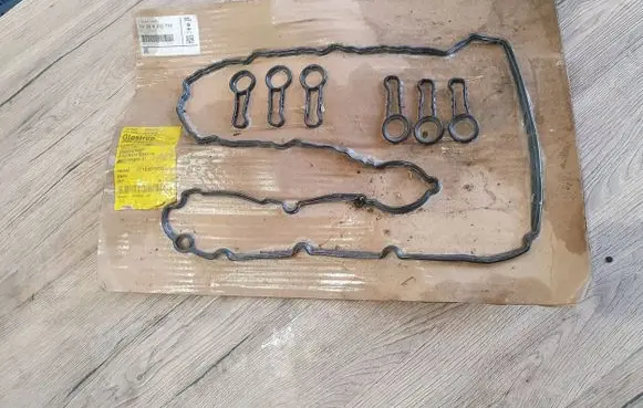 BMW 5 F10 F11 Rocker cam cover 11128515732