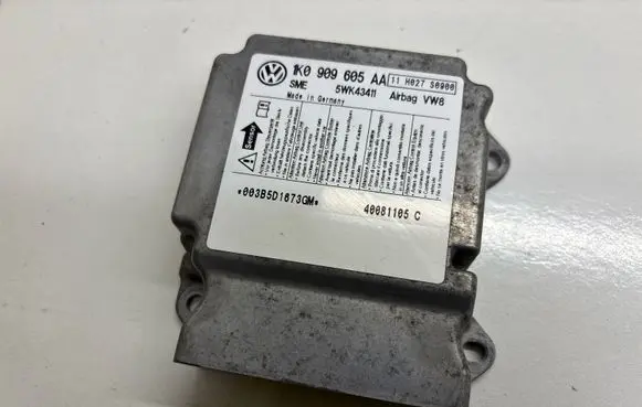 Skoda Octavia Mk2 (1Z) Airbag control unit/module 1K0909605AA