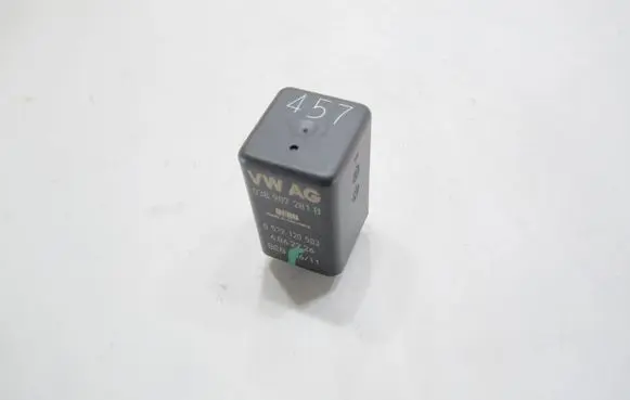 Volkswagen PASSAT B7 Glow plug pre-heat relay 038907281B 0522120503 6062226