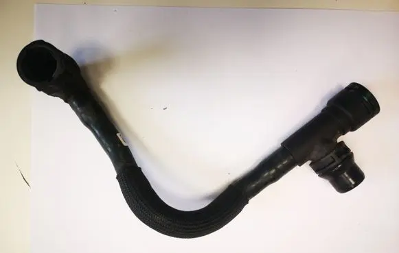 BMW 5 G30 G31 Engine coolant pipe/hose 8602612