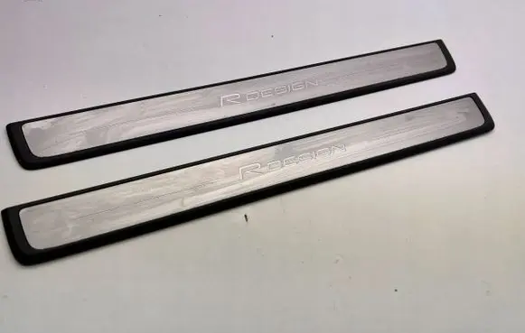 Volvo XC40 Front sill trim cover 31484196