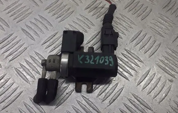 Audi A4 S4 B6 8E 8H Turbo solenoid valve 8E0906627