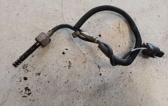 Mercedes-Benz C AMG W204 Exhaust gas temperature sensor A0081532728