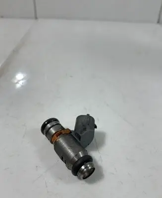 Volkswagen Golf IV Fuel injector 0360316