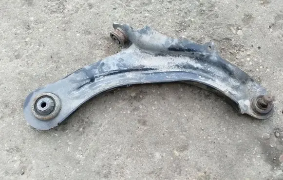 Renault Scenic II - Grand scenic II Front lower control arm/wishbone