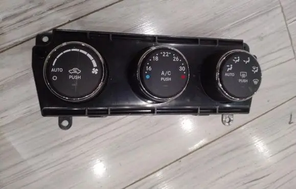 Jeep Compass Climate control unit P55111134AG