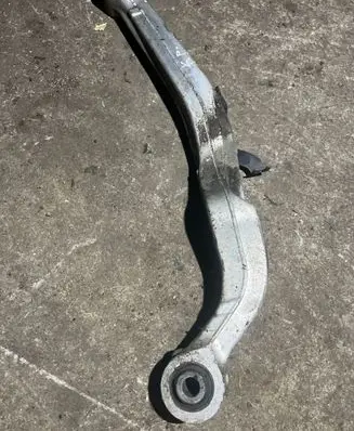Nissan Qashqai+2 Rear suspension control arm 