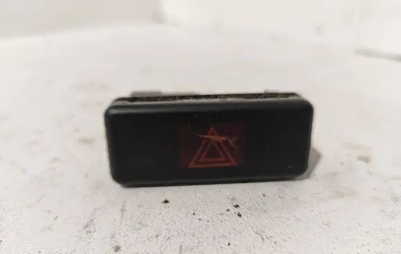BMW 5 E39 Hazard light switch 8350947