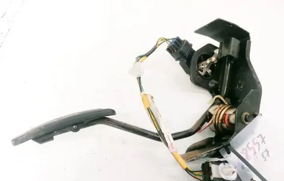 Toyota Avensis T250 Accelerator throttle pedal