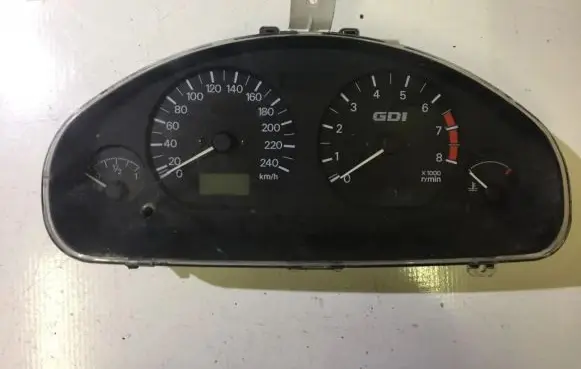 Mitsubishi Carisma Speedometer (instrument cluster)