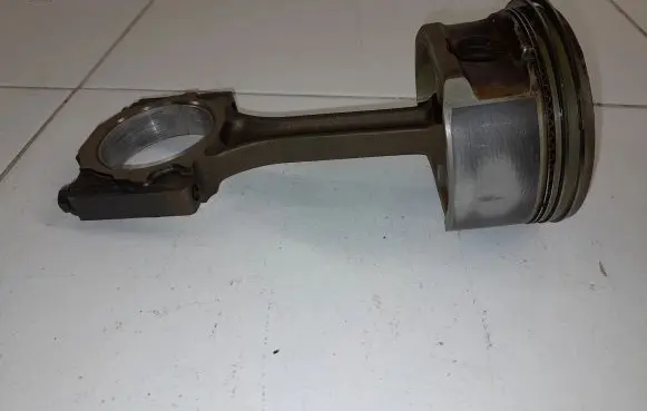 Cadillac SRX Piston with connecting rod 136264