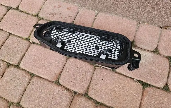 Opel Mokka B Intake resonator 9860047580