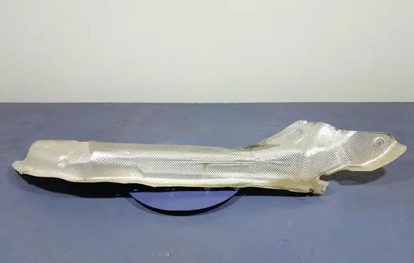 BMW X7 G07 Exhaust heat shield 7424926