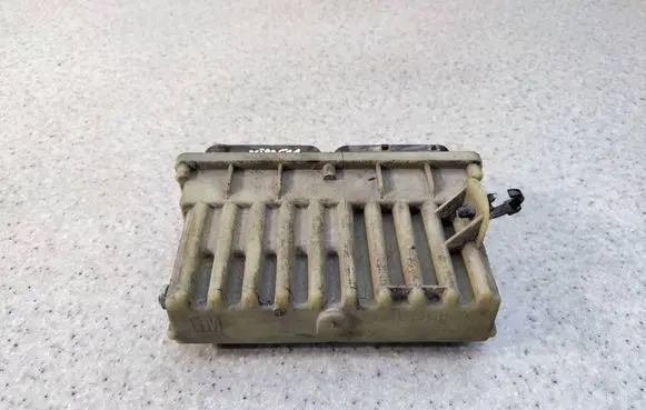 Opel Astra G Coolant fan relay 09131732